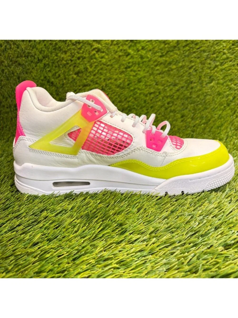 Nike Air Jordan 4 Retro Girls Size 7Y White Pink Athletic Leather Shoes Sneakers
